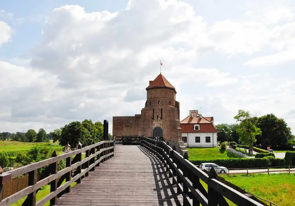 Ciekawe miejsca 150 km od Warszawy - Gdzie jechać?