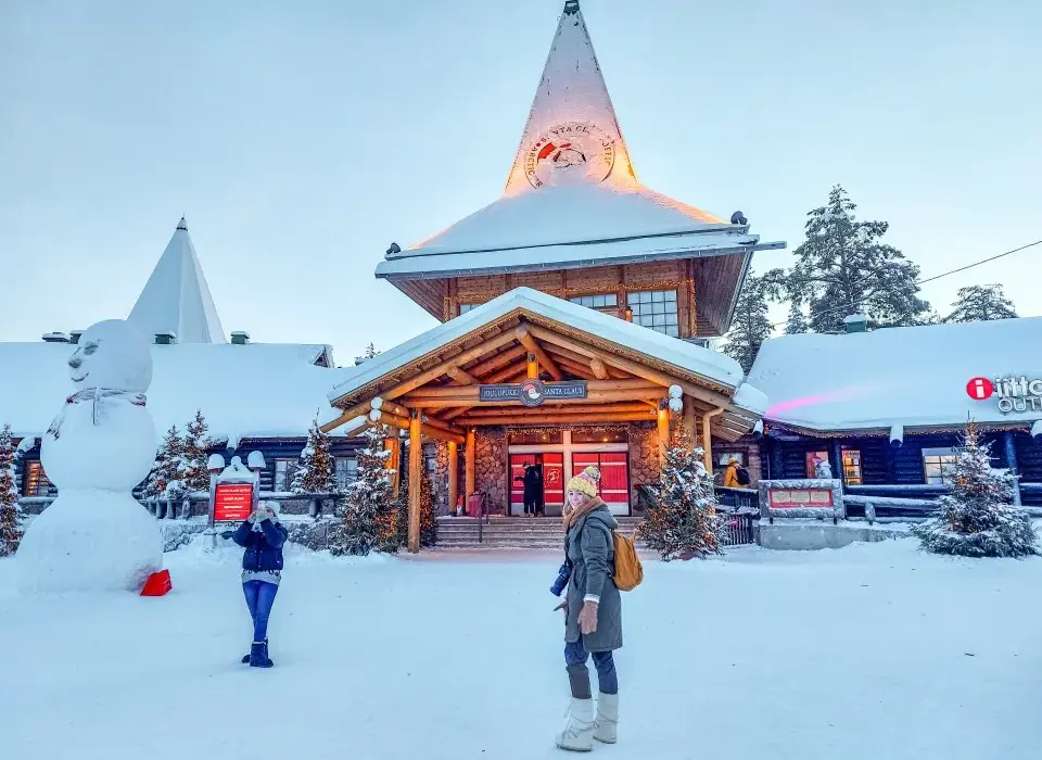Magiczna wycieczka do Rovaniemi: co zobaczyć w krainie Mikołaja