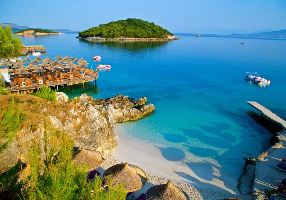 Najlepsze atrakcje w Ksamil - odkryj ukryte skarby i plaże