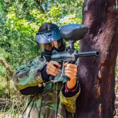 Chcesz poczuć adrenalinę w Gdańsku? Spróbuj paintballu w centrum!