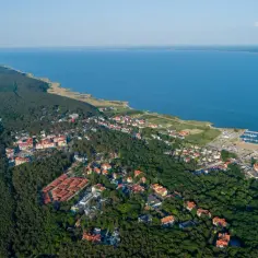 Co ciekawego w Krynicy Morskiej? Odkryj ukryte skarby i atrakcje