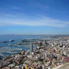 Santa Cruz: Malownicza dzielnica Alicante pełna historii i uroku