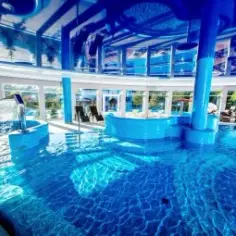 Stegna: Hotel z basenem, kręgielnią i atrakcjami wodnymi
