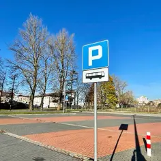 Ile kosztuje parking w Kołobrzegu? Sprawdź ceny i oferty parkingowe