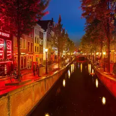 Amsterdam na weekend: Jak spędzić niezapomniane 2 dni w stolicy Holandii