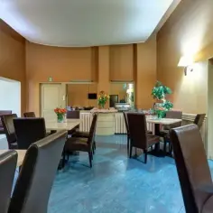 Hotel Grot Warszawa: Komfortowy Nocleg w Stolicy z Parkingiem
