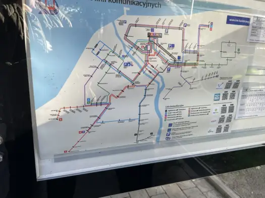 Dworzec PKP w Kołobrzegu - mapa, plaża i port
