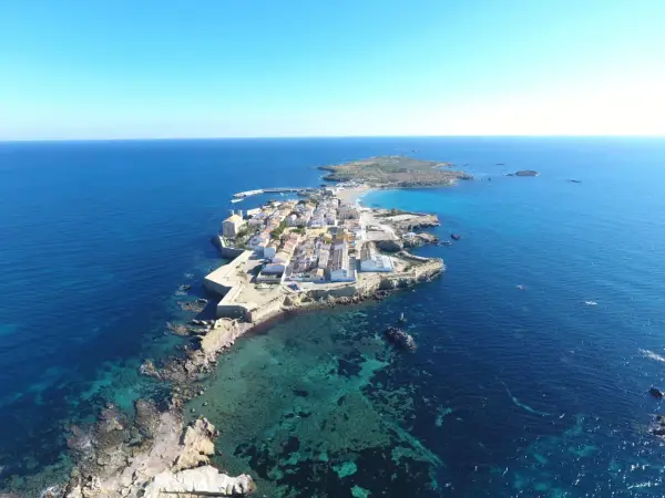 Tabarca: Rajska wyspa u wybrzeży Alicante - co warto zobaczyć