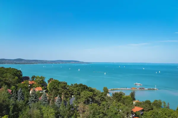 Temperatura wody w Balatonie we wrześniu: kiedy na kąpiel?