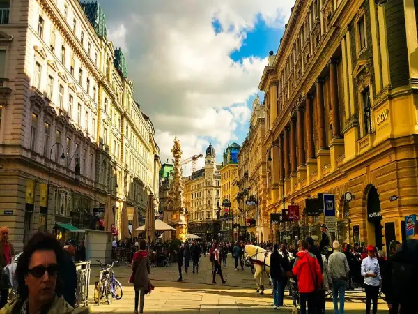 Wycieczka do Wiednia z Krakowa: Jak zaplanować idealną podróż