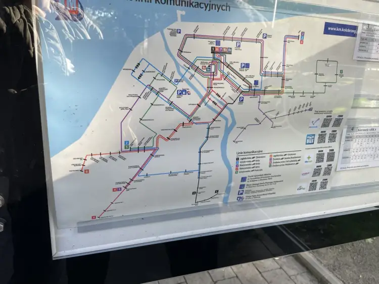 Dworzec PKP w Kołobrzegu - mapa, plaża i port